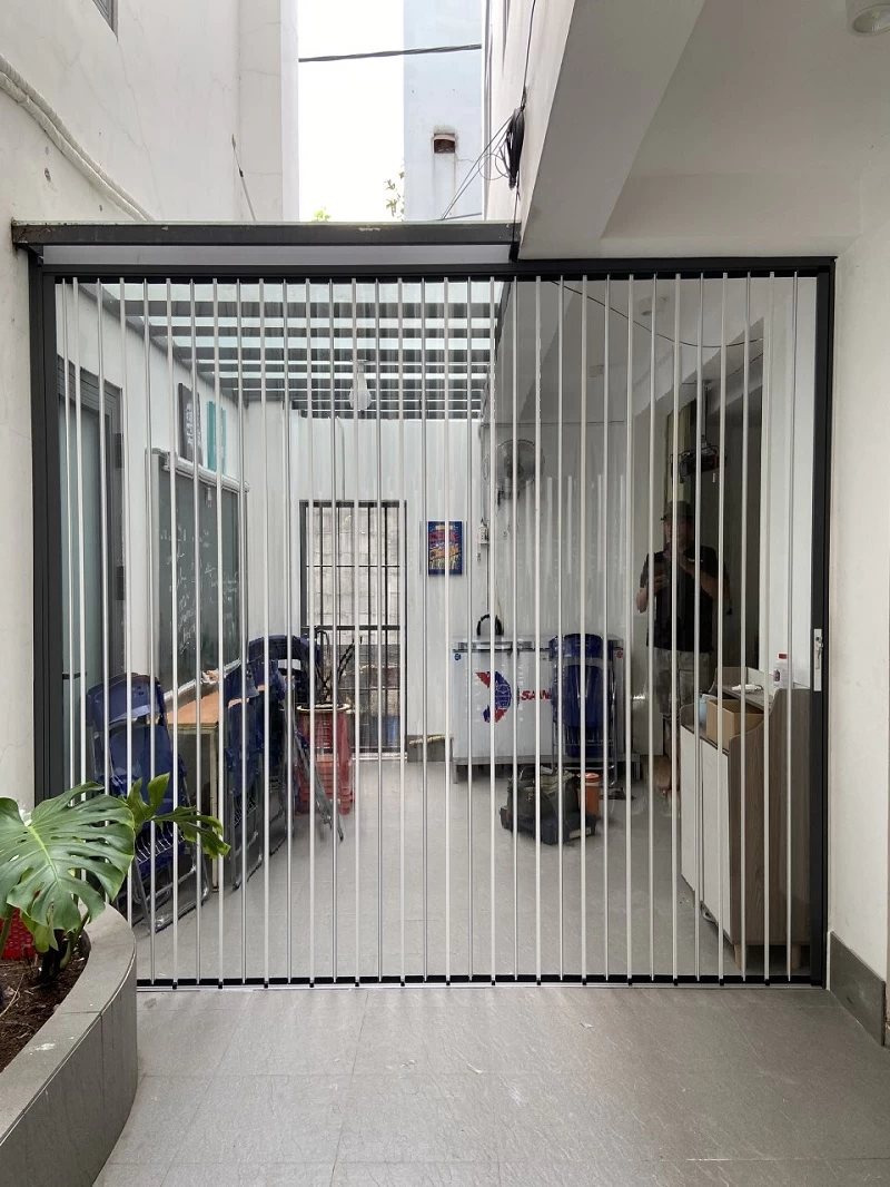 Cửa Vách Ngăn Điều Hoà Lá Nhựa Trong Suốt
